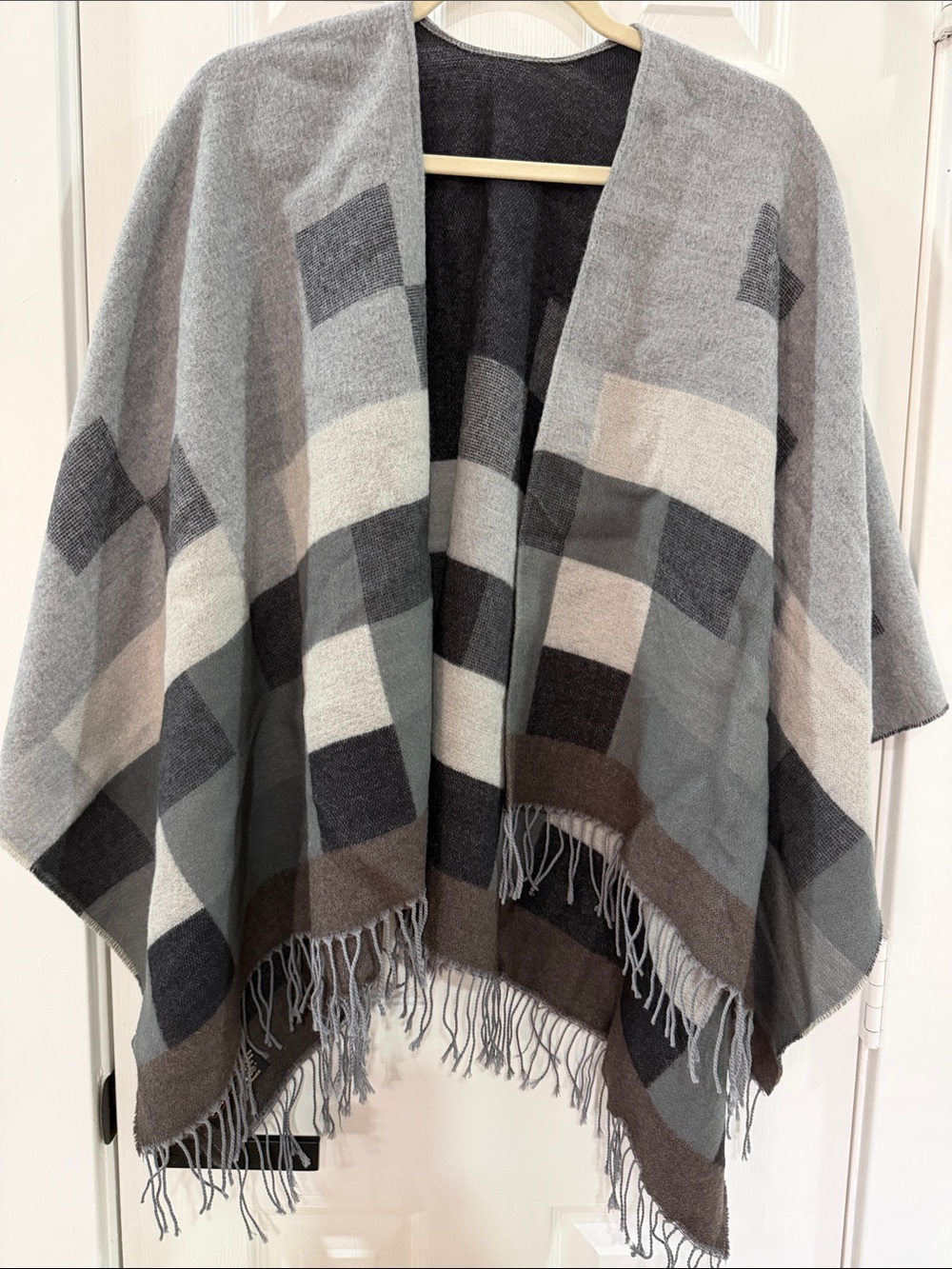 Woman’s Reversible Gray Plaid Fringe Wool Blend Wrap Neutral Layering Accent